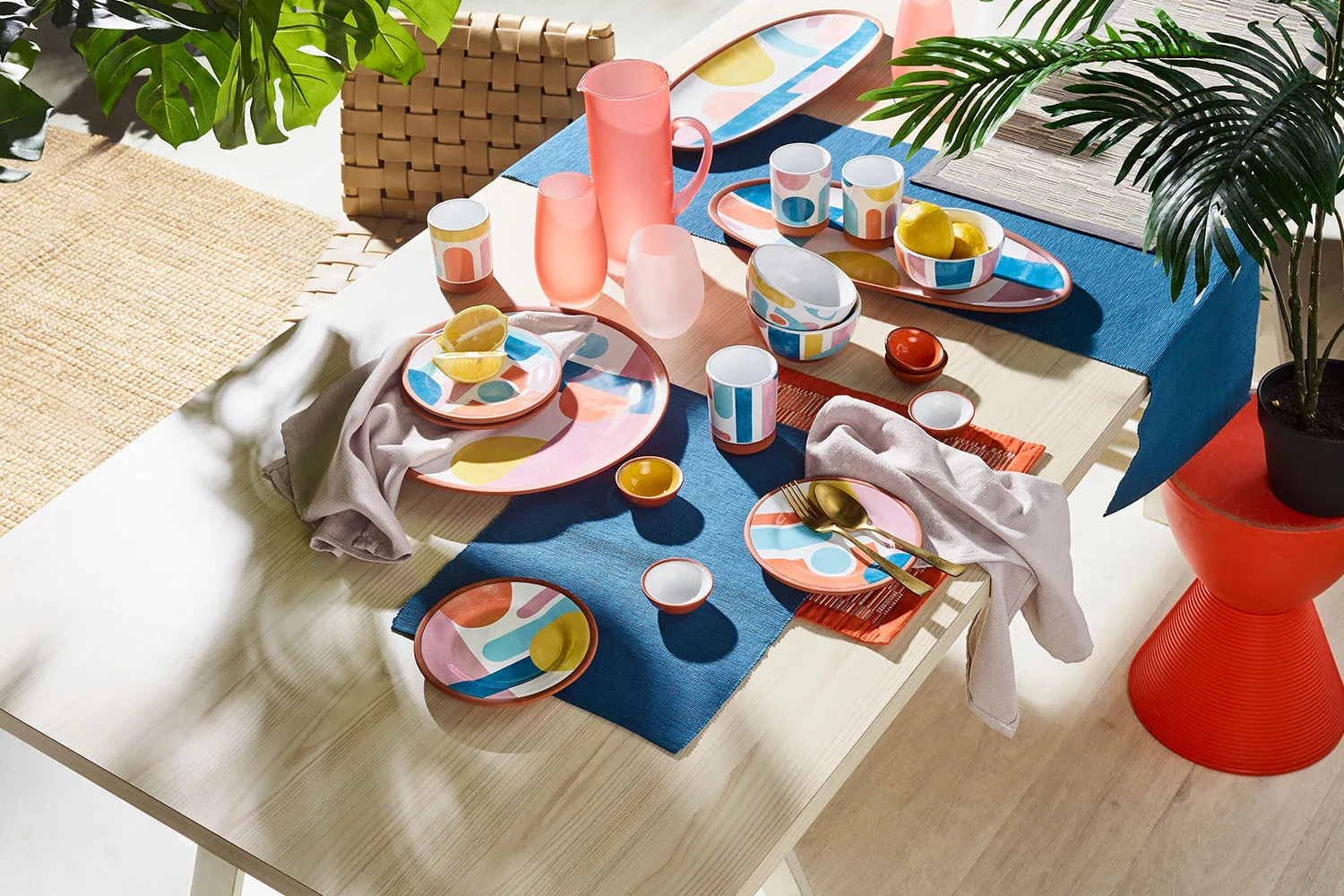 spotlight dinnerware