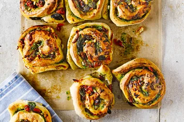 Cheese and pesto whirls