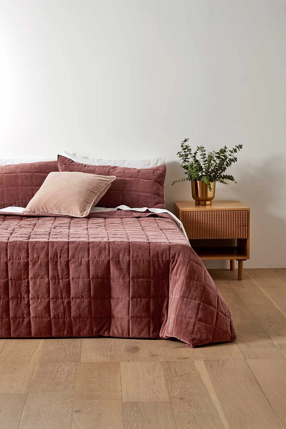 Target coverlet