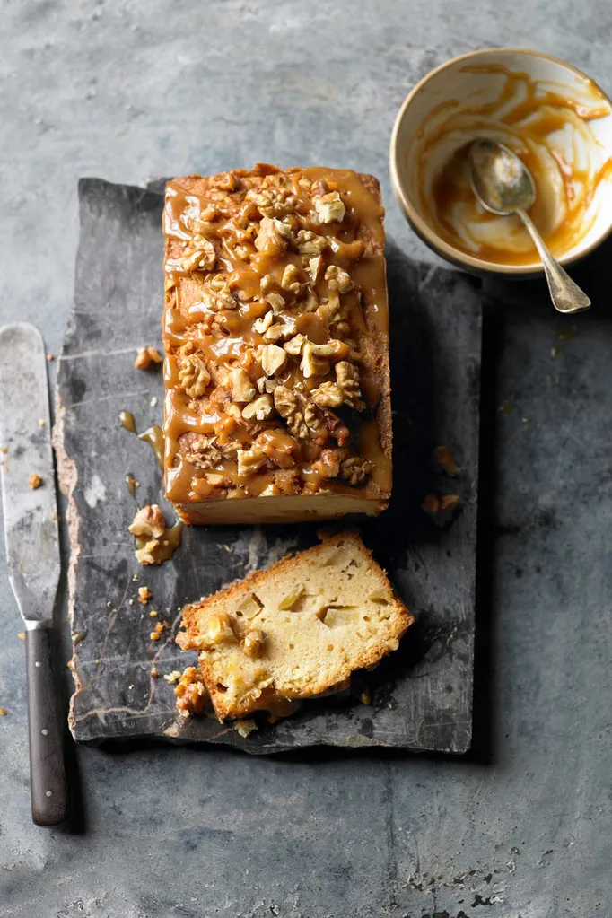 Caramel apple loaf cake
