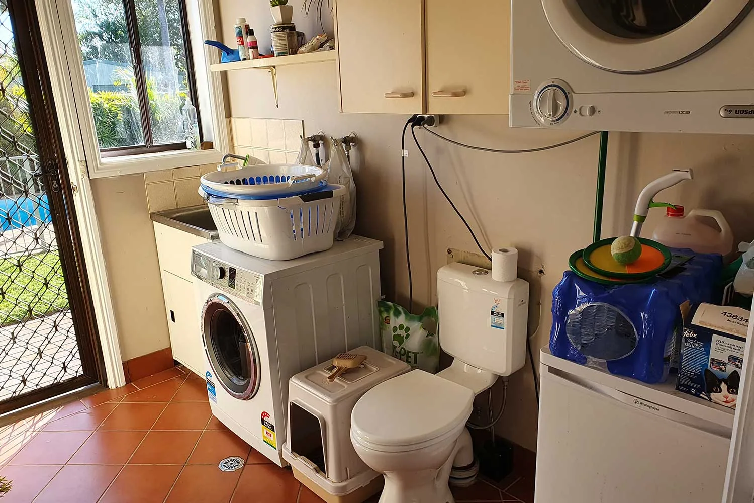 Laundry renovation: Before