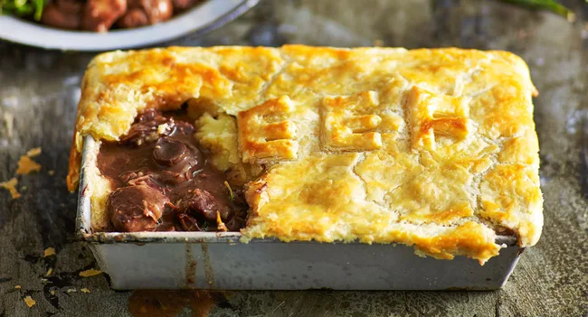 square red wine and beef pie