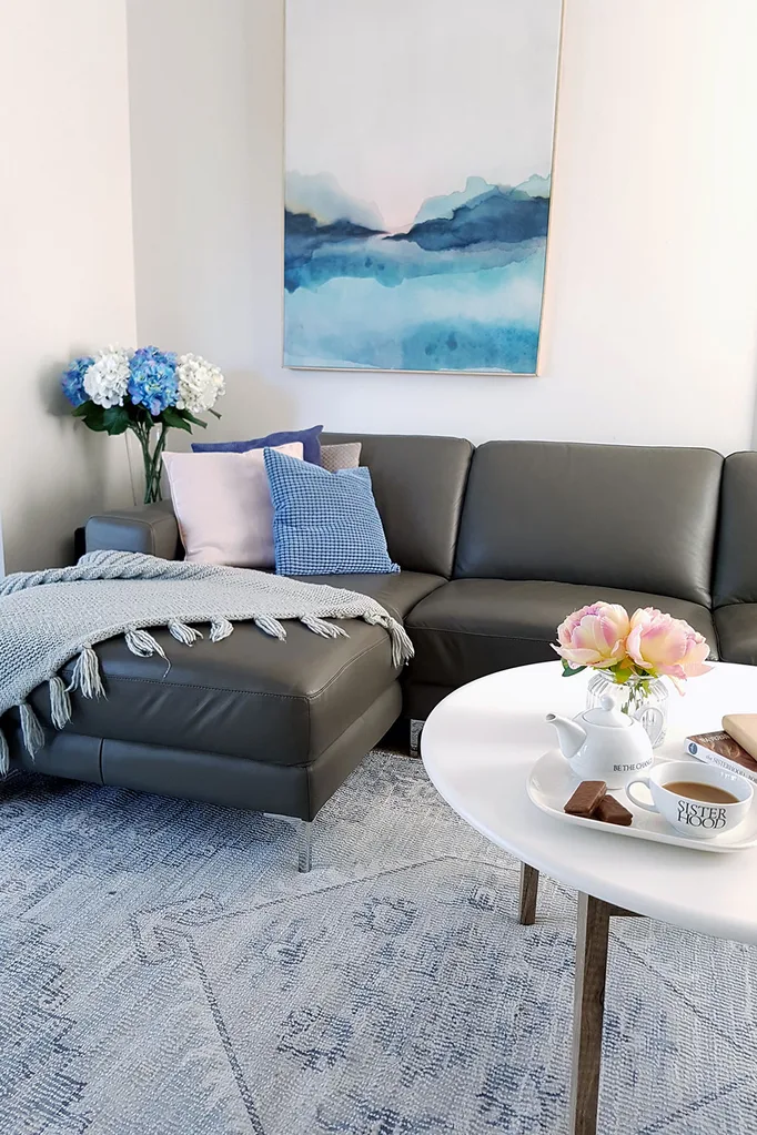 Lounge room