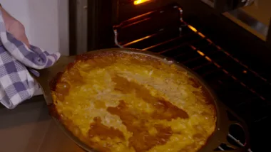 Cottage pie with cheesy bean topper