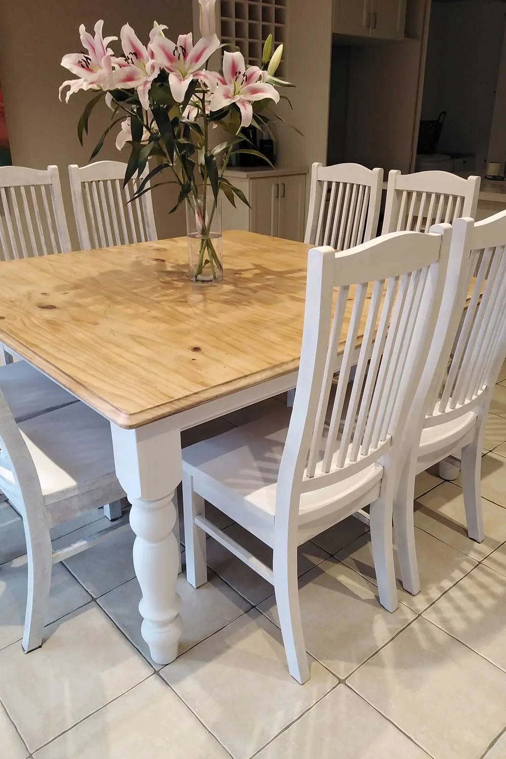 Hamptons style dining table makeover