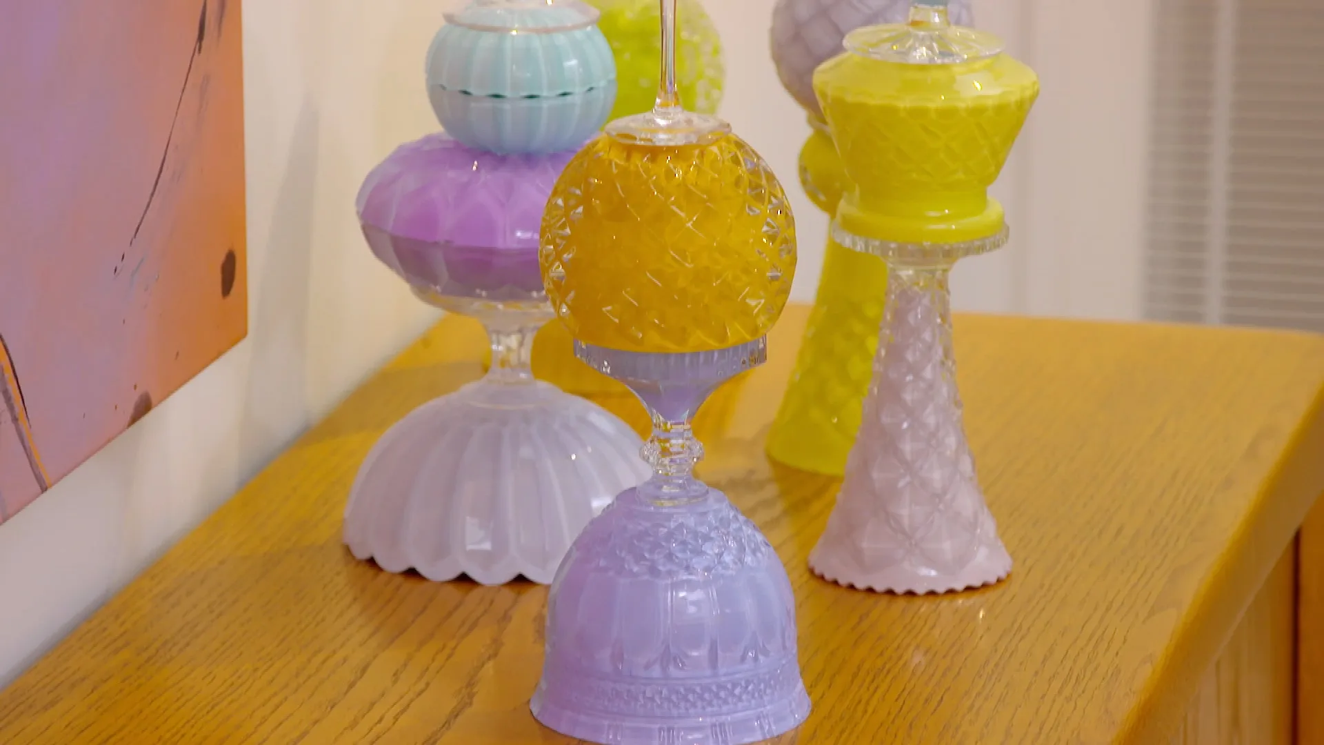 Tara meets artist Edward Waring