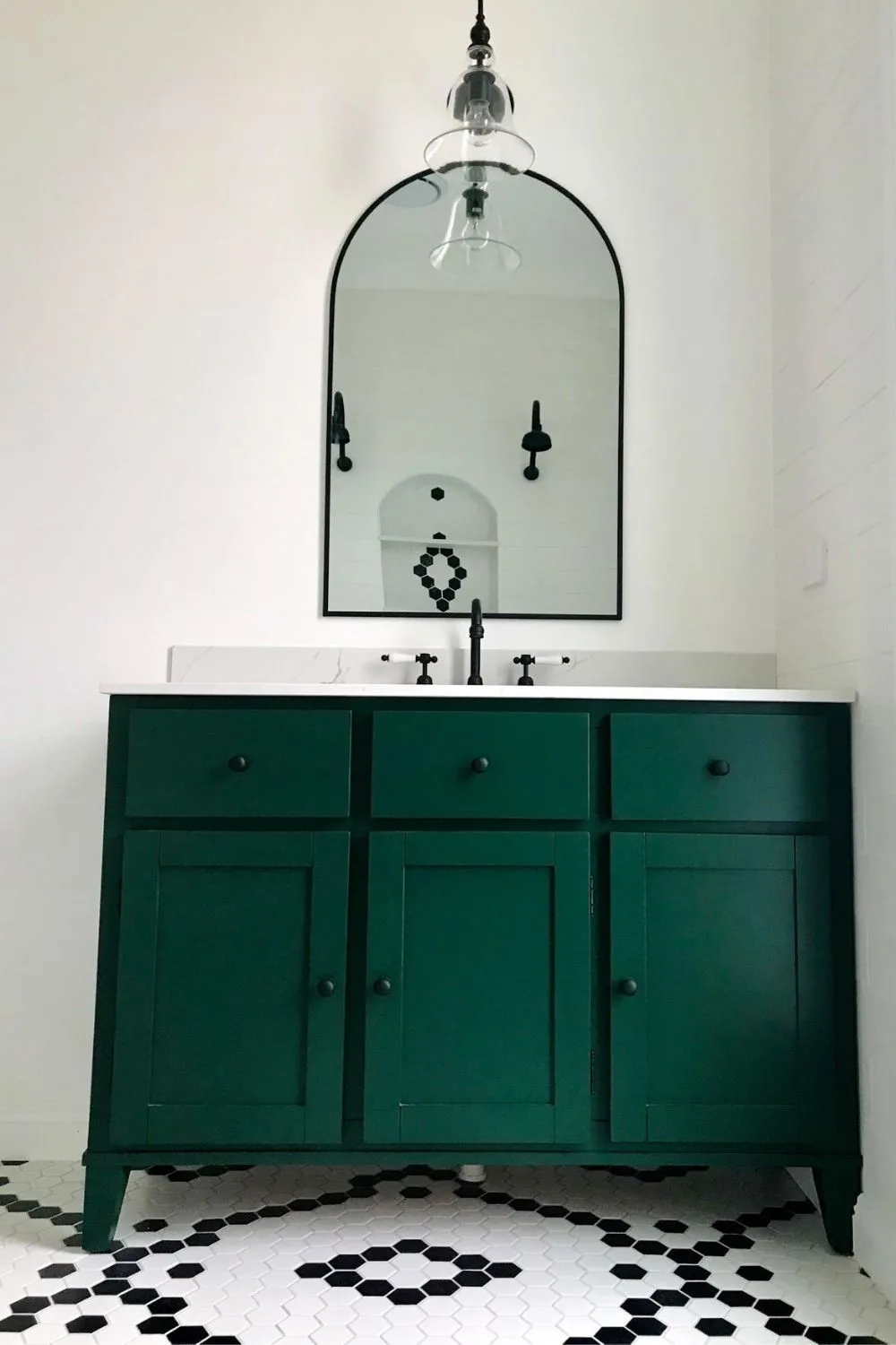Royal gree vanity and sink in bathroom