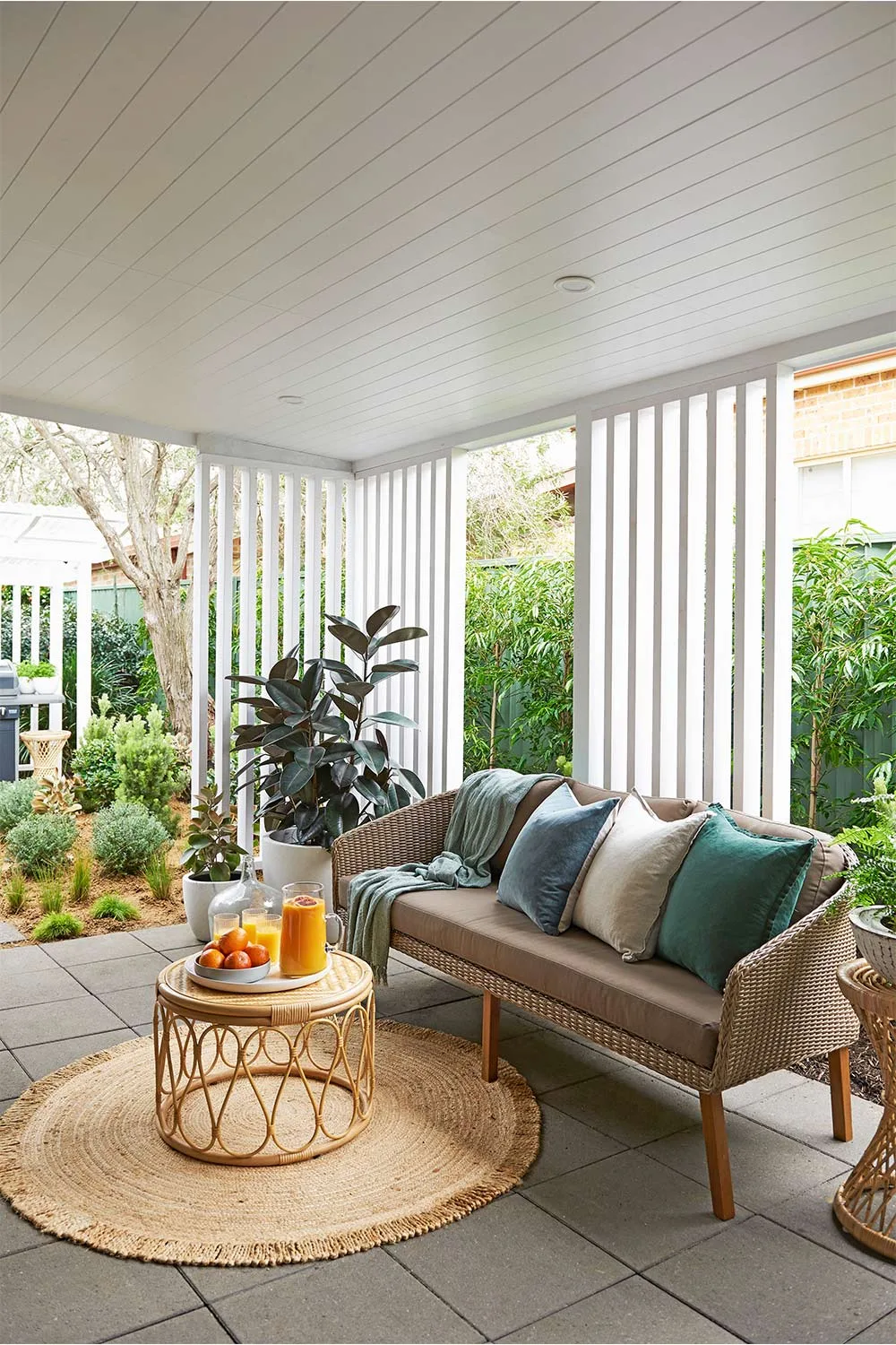 Outdoor room pergola