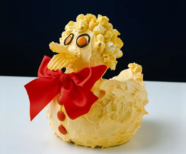 Australian Women's Weekly rubber ducky cake