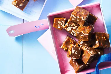 Spiced maple-pecan fudge