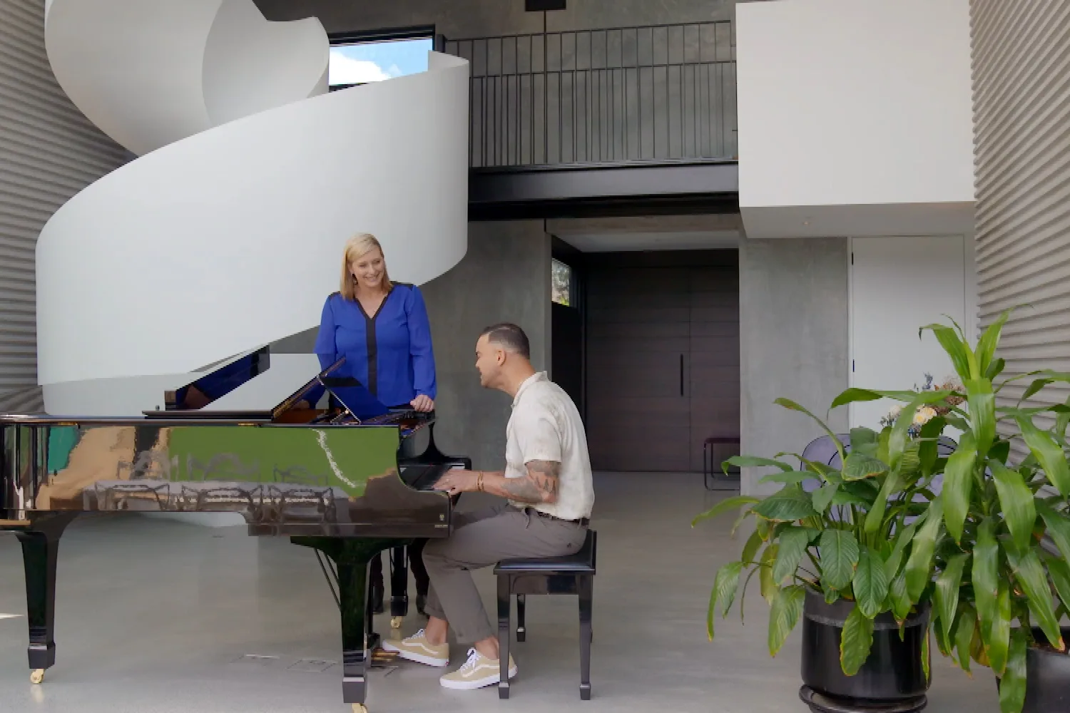 Johanna visits Guy Sebastian’s home