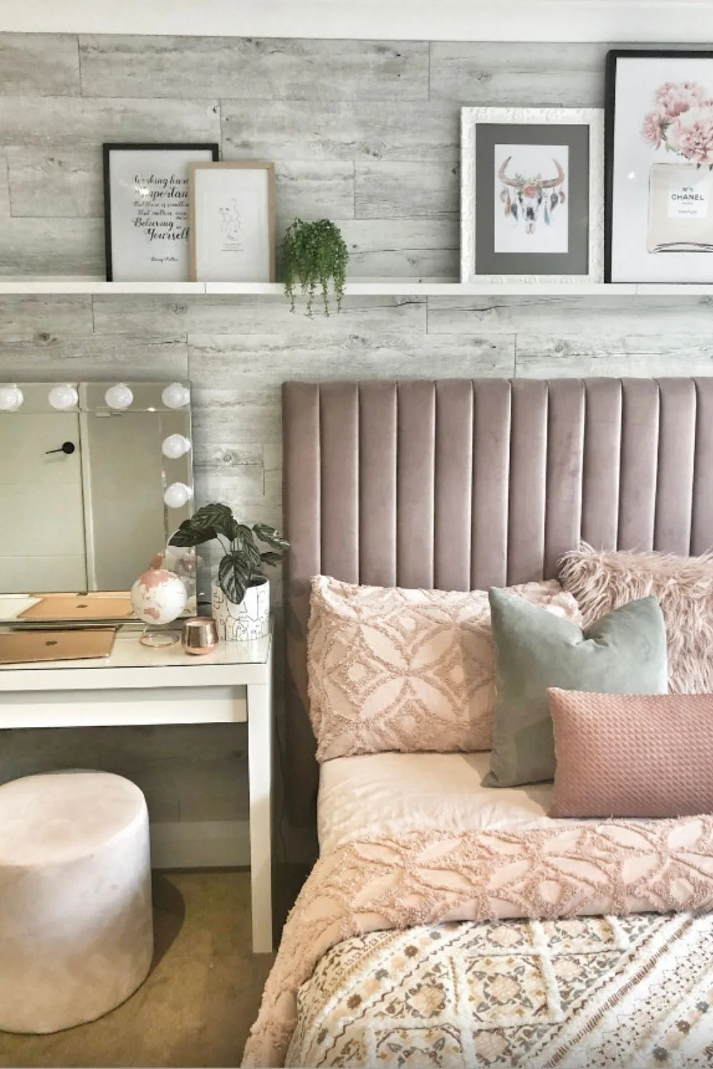 girls bedroom with grey wall