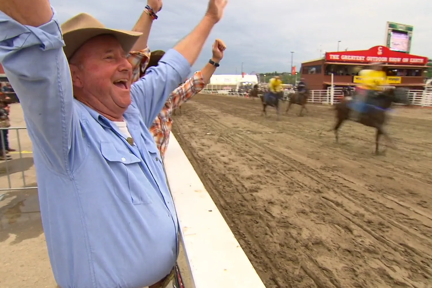 Dr Harry visits Calgary Stampede’s Chuckwagon Races