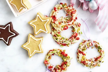 Pretzel Wreaths
