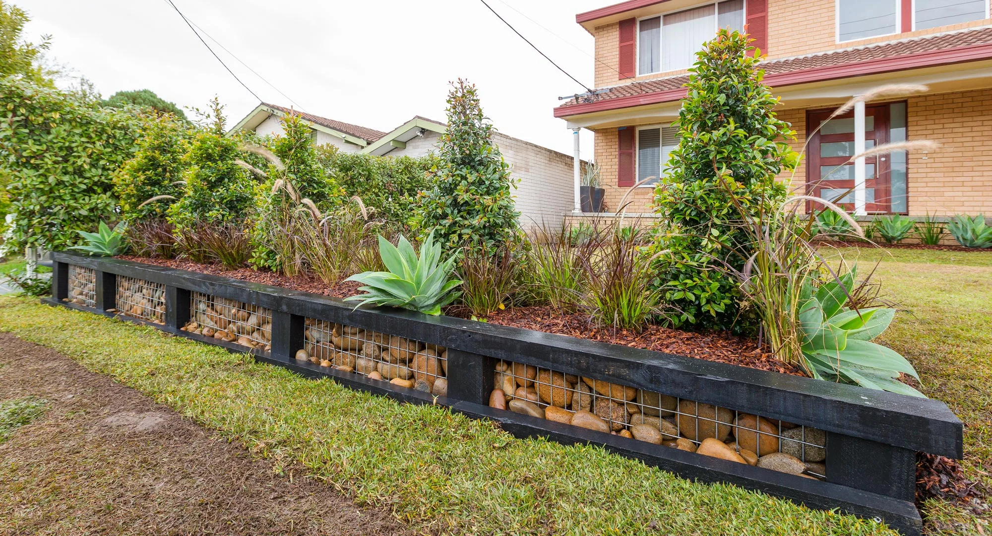 How to build rock retaining wall for your garden