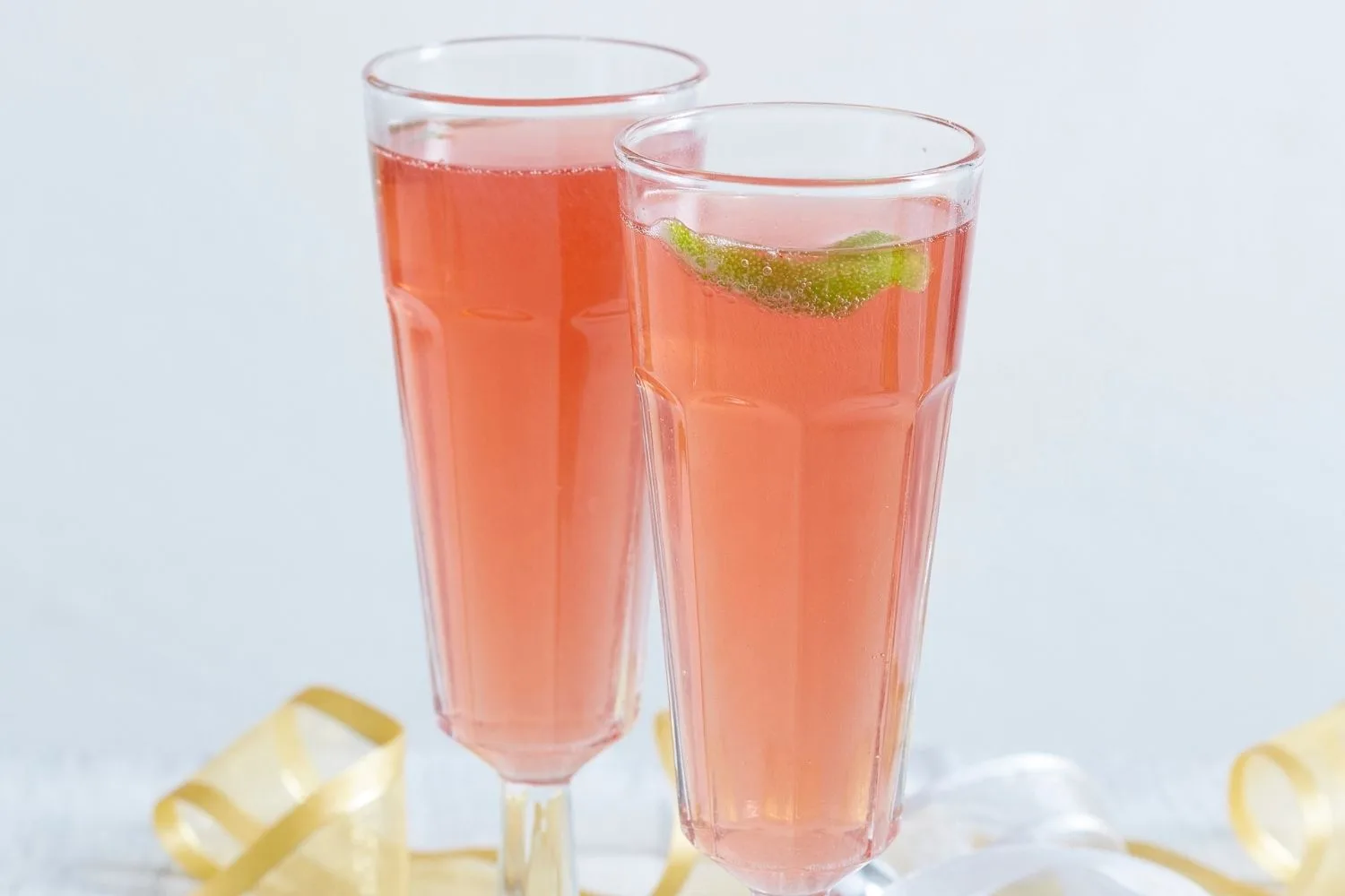 Champagne cosmopolitan cocktail