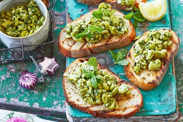 Broad bean, lemon and mint bruschetta