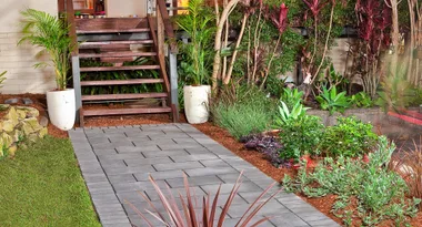 Refresh the front of your home with a stylish pathway