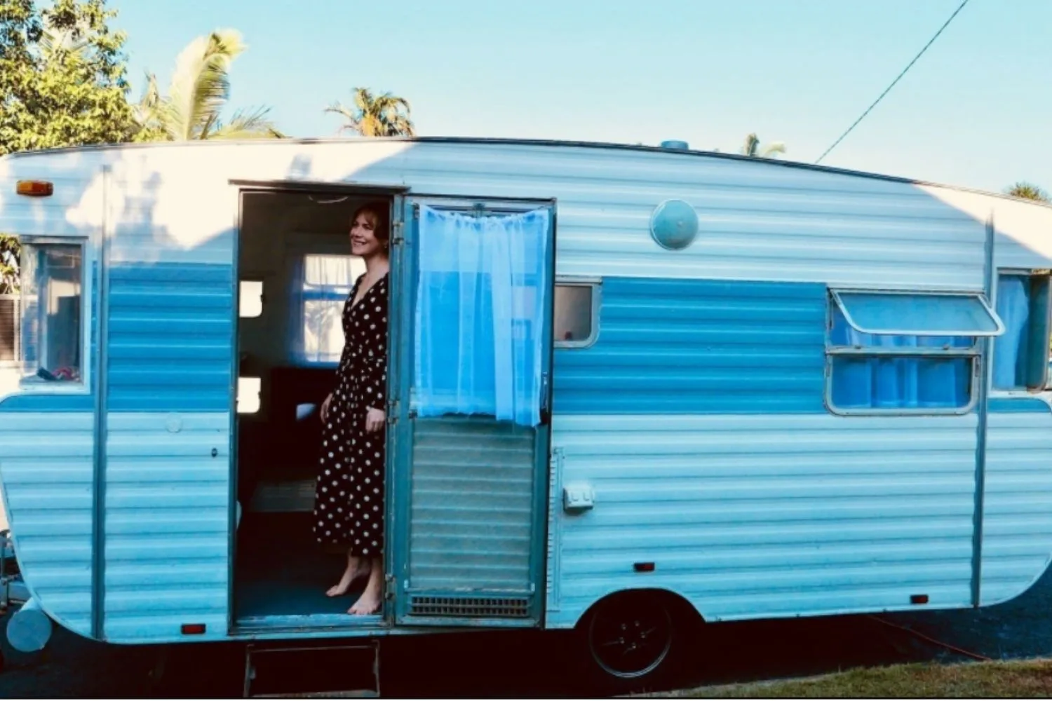 blue caravan