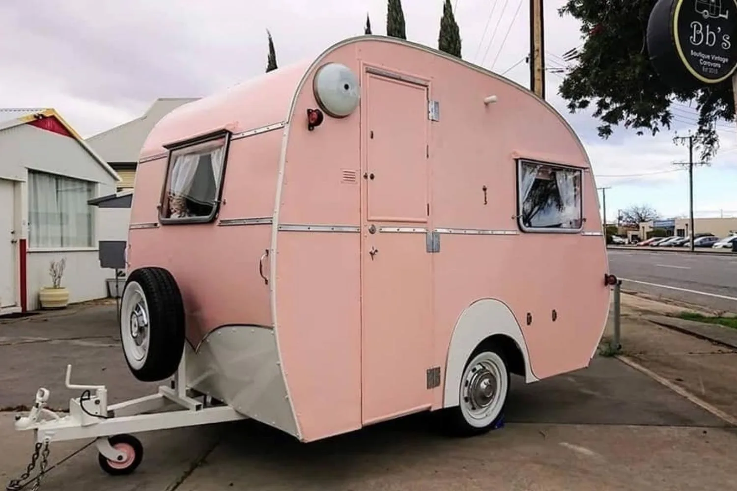 pink caravan
