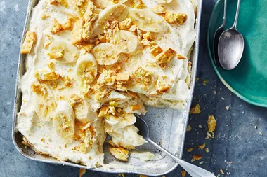 Banana custard cream pie