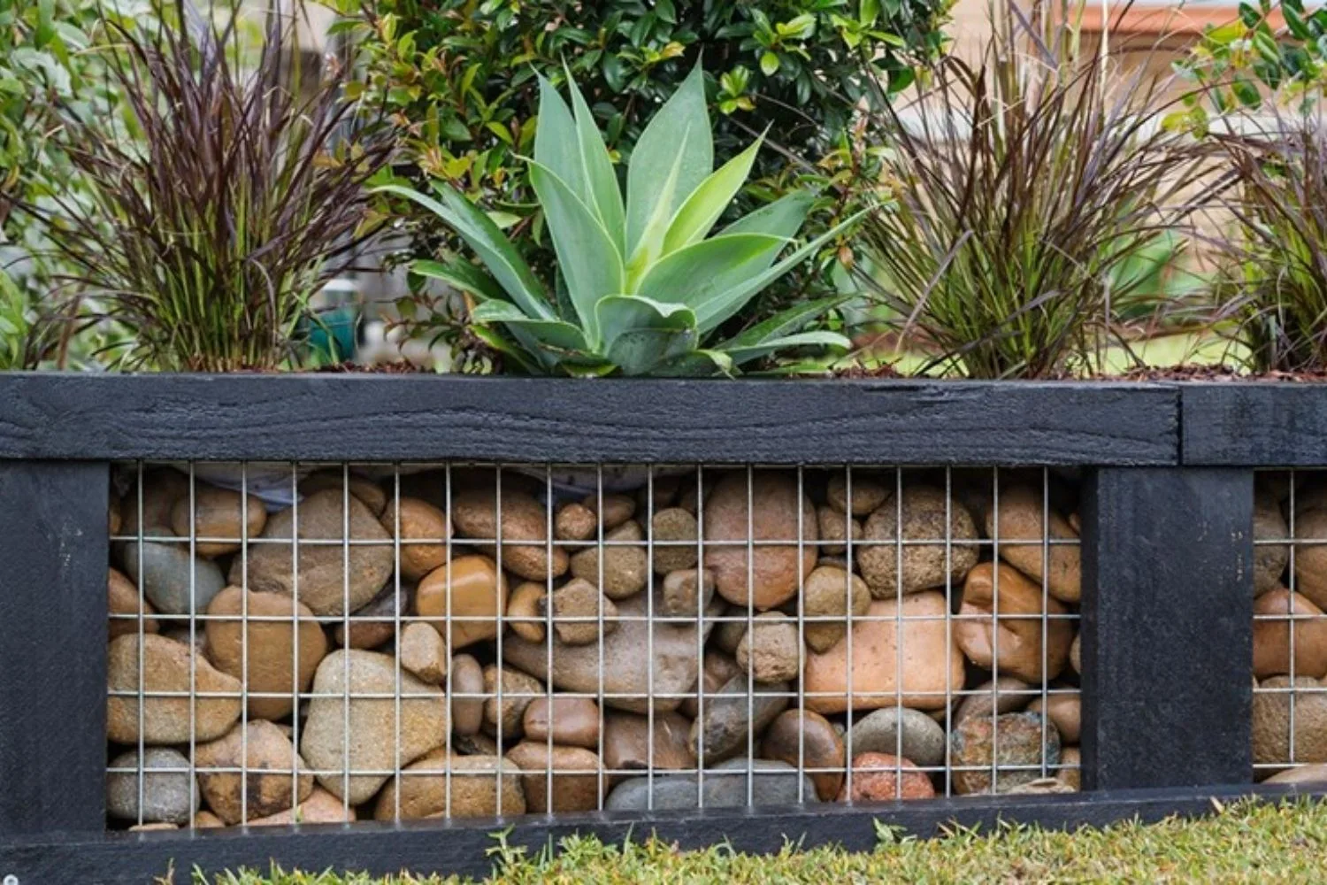 How to build a gabion rock retaining wall for your garden