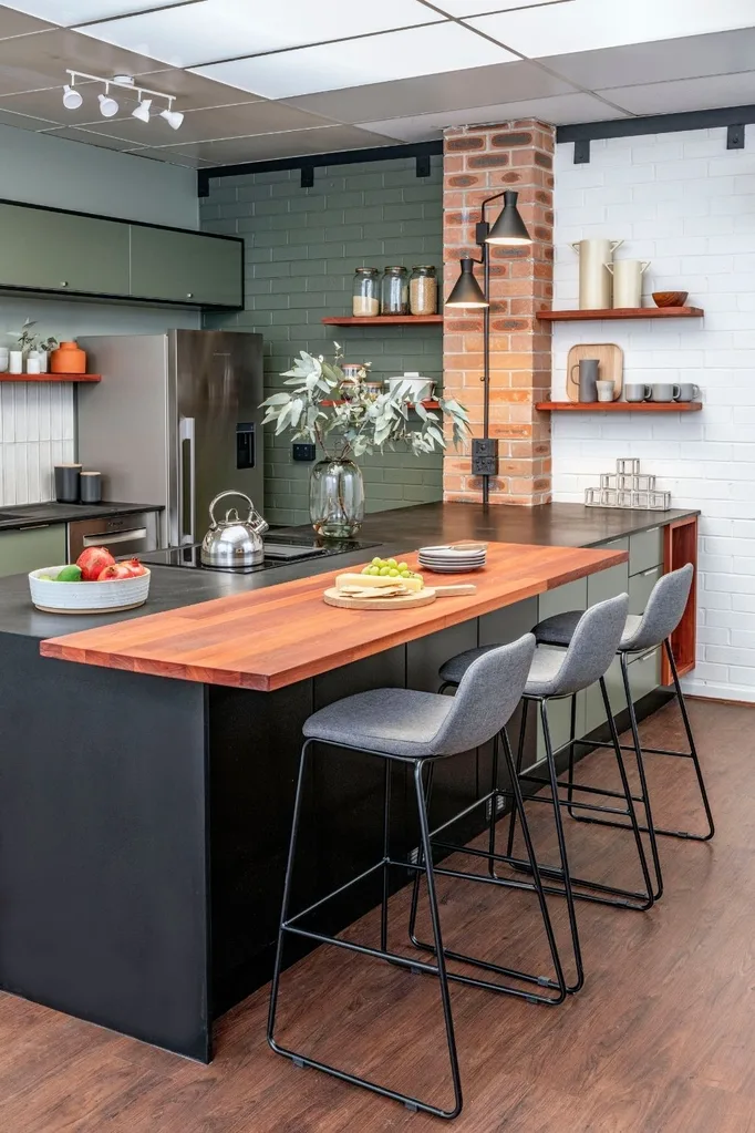 Island in kitchen