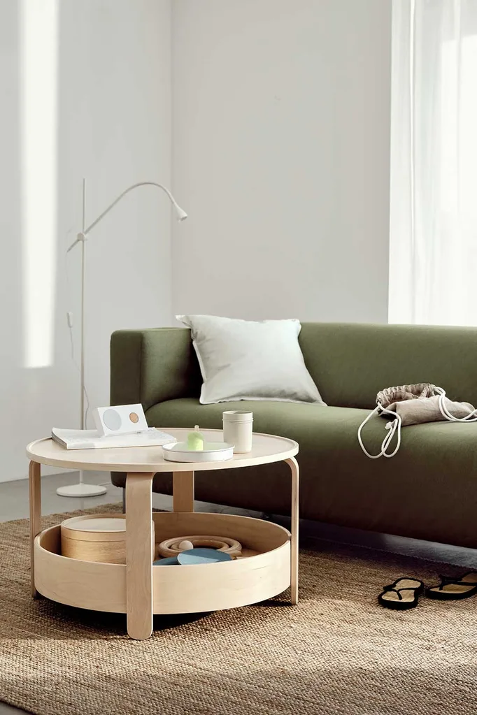 Living room with round IKEA coffee table