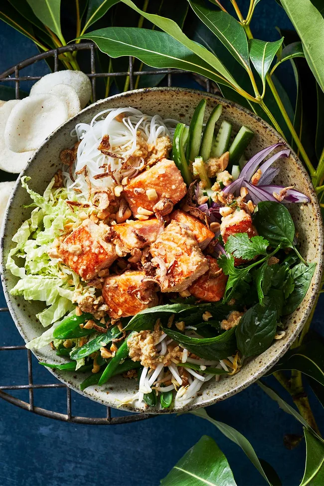 Salmon gado gado