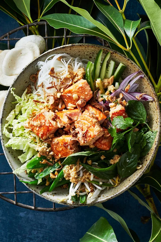 Salmon gado gado