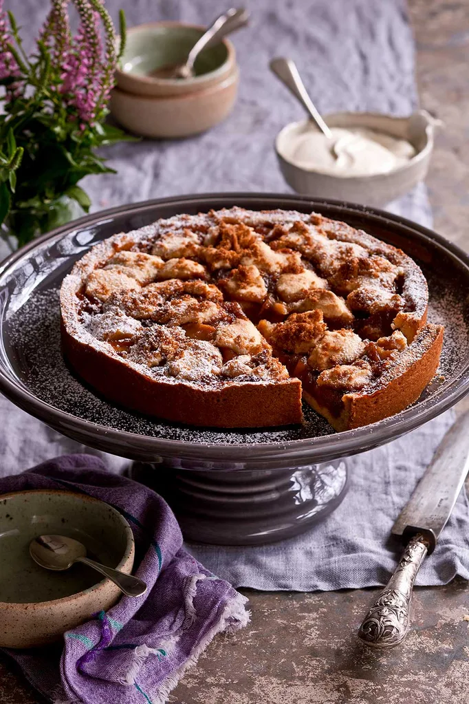 rhubarb and apple pie with homemade pastry