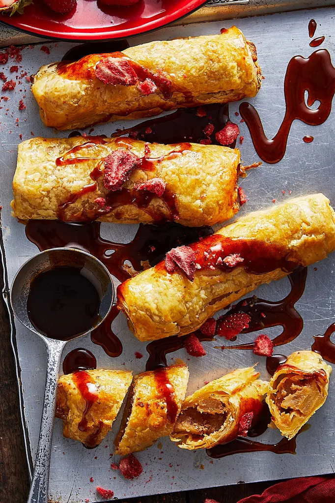 Caramelised apple pie roll-ups