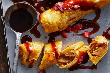Caramelised apple pie roll-ups