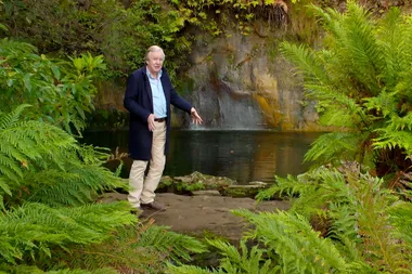 Graham visits Everglades gardens
