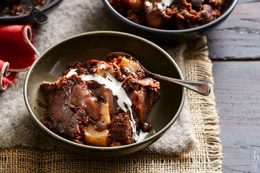 Slow cooker dark chocolate pudding with pears