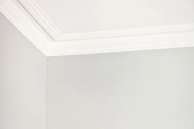 How to fix cornices
