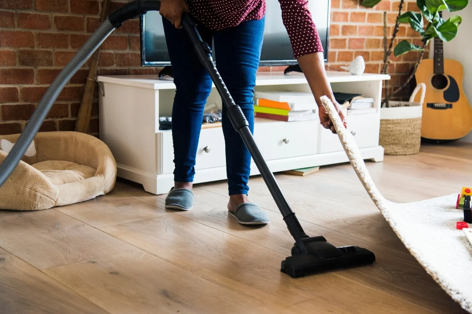 cleaning under carpet