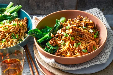 Spicy Szechuan dan dan noodles