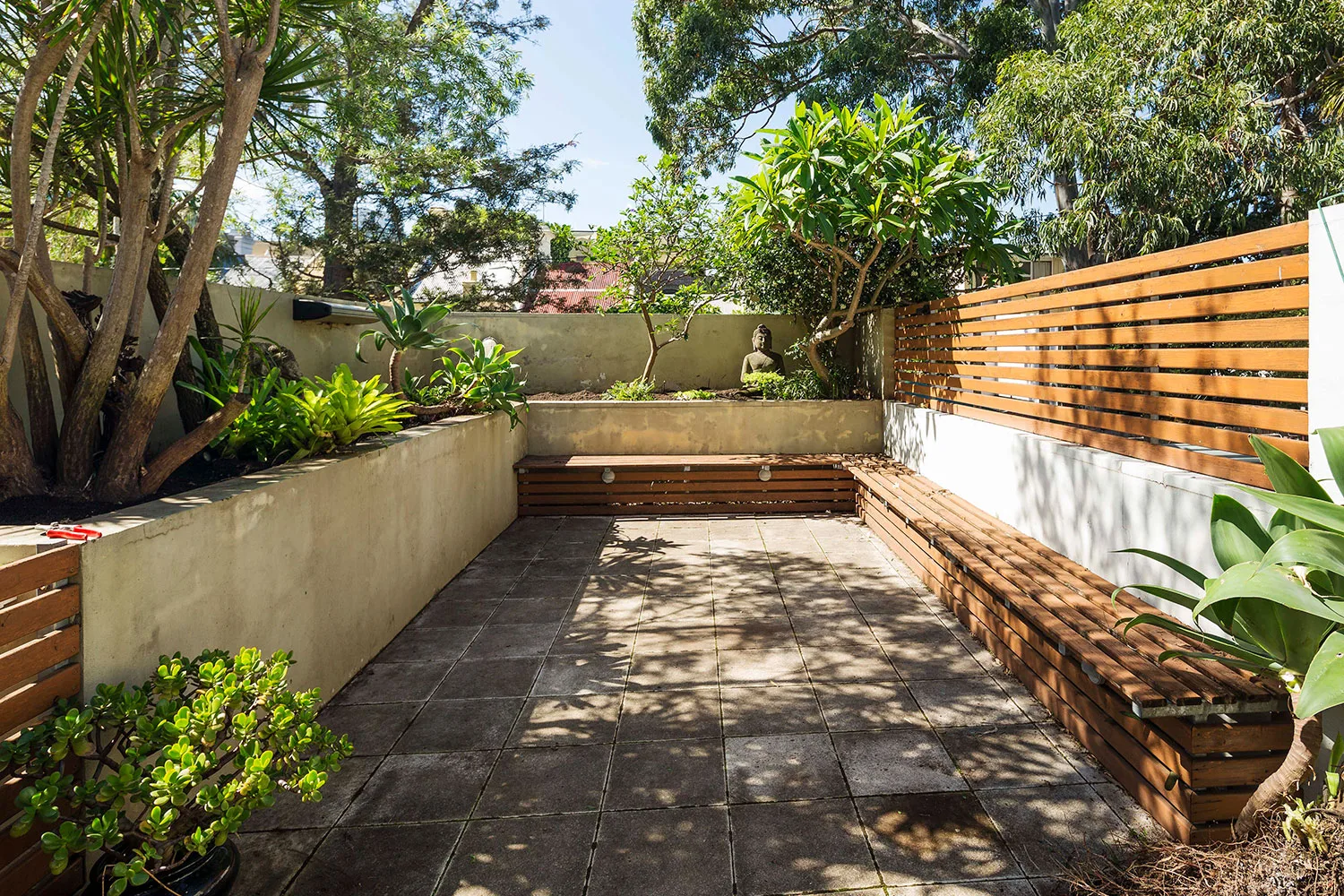 Terrace house courtyard garden before makeover