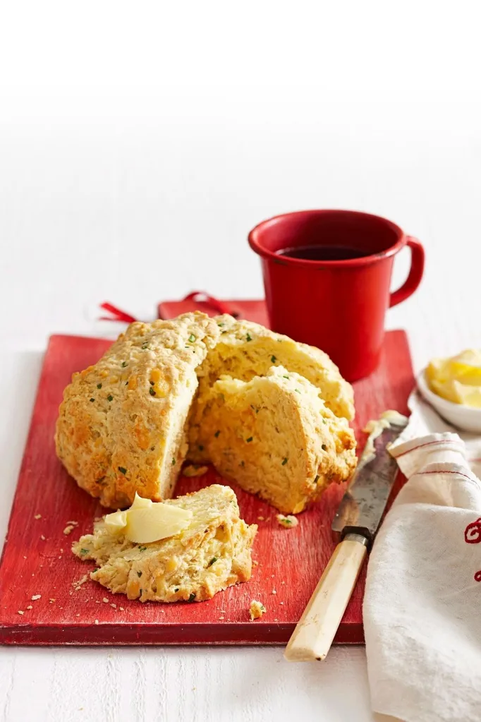 Herb and cheese damper