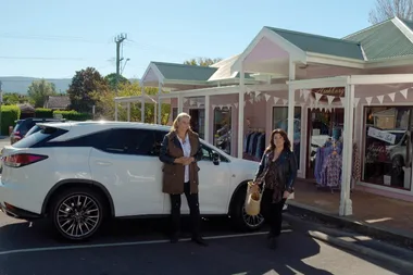 Road trip: Joh and Karen visit Berry