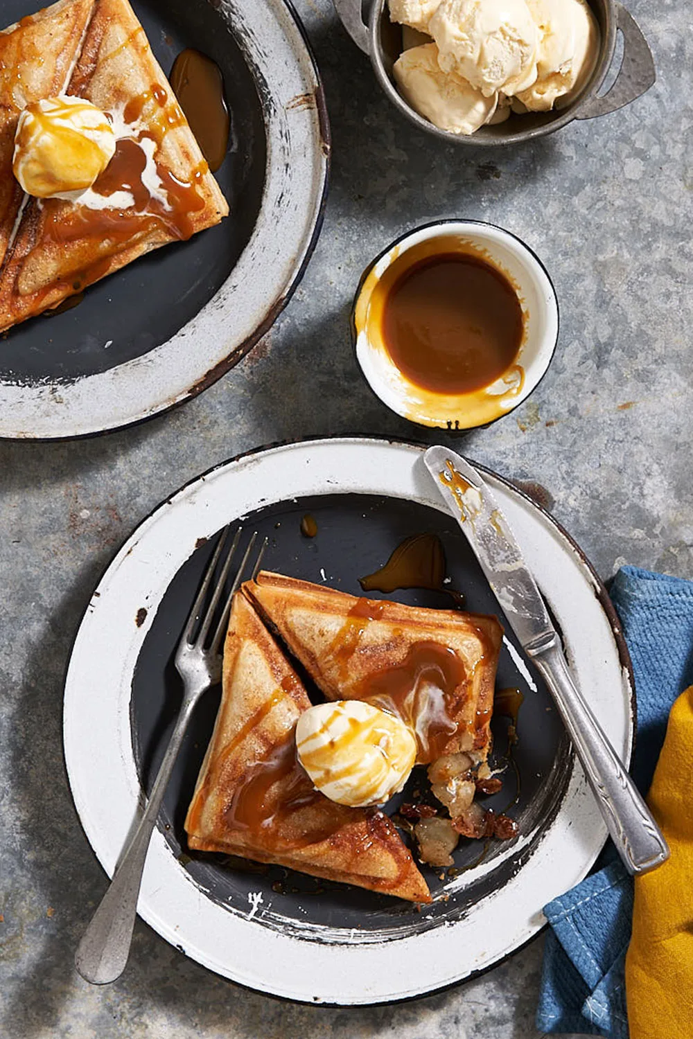 apple pie jaffle on plate with icecream on top