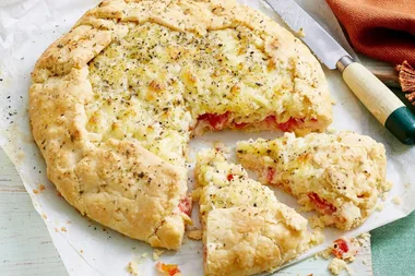 Tomato and cheese pie