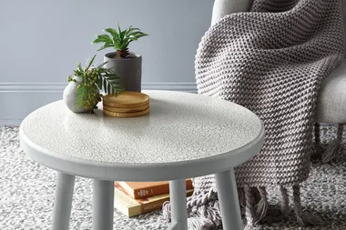 How to create a vintage crackled paint effect