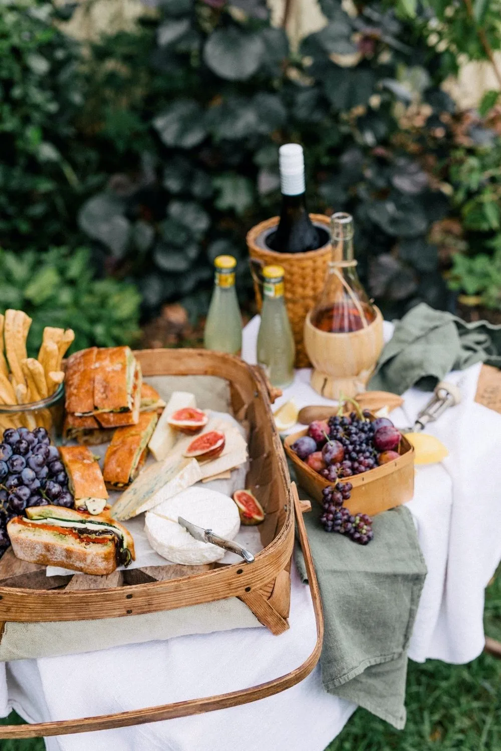 grazing-table