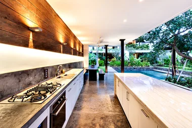 5 ways to make entertaining outdoors a year-round affair