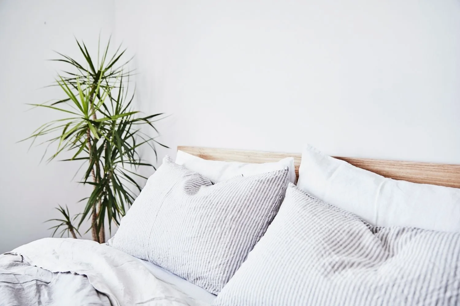 The easy trick to keeping your linen cupboard tidy