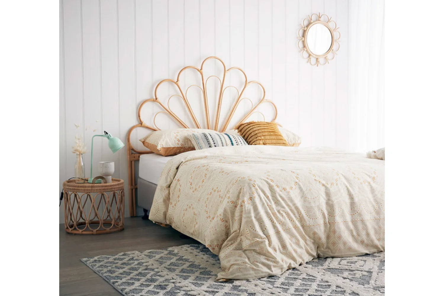 https://www.fantasticfurniture.com.au/Categories/Explore-More/Bedroom/Bedheads/Lombok-Queen-Bedhead/p/LOMBHDQNNOOORATNAT?istCompanyId=a2cb2af1-d0e1-43bb-9198-4ccde89d5c3b&istFeedId=d5daa268-9e53-40d7-b45b-f982b26581c2&istItemId=irxtqmirp&istBid=tztx&gclid=Cj0KCQjw6s2IBhCnARIsAP8RfAha367SApkR3WfsIPFEIhdmvcn2D1kq6lDWZd_G7OWWt1_LL2-jb3QaAofoEALw_wcB&gclsrc=aw.ds