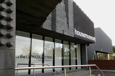 Johanna visits Lyon Housemuseum