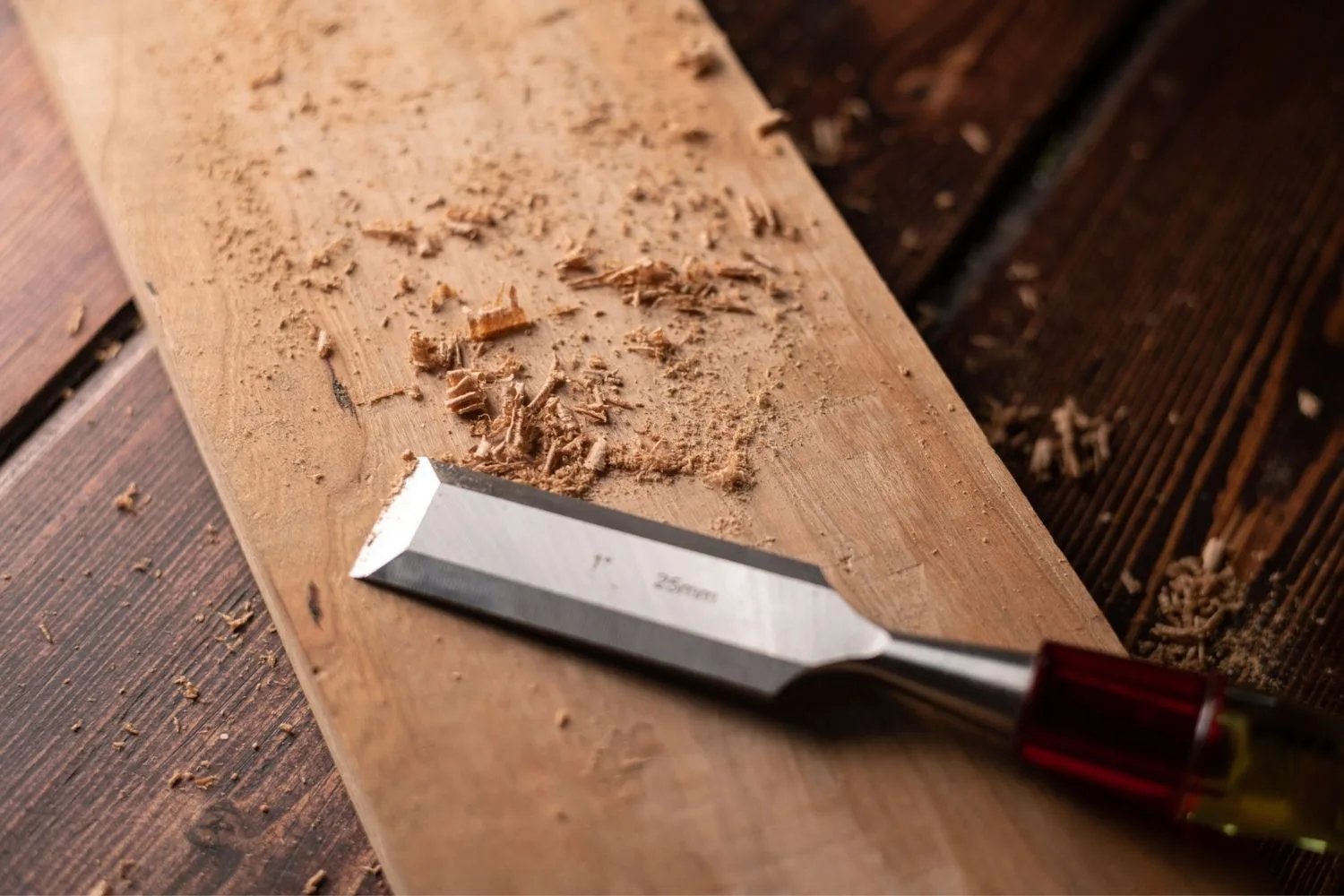 wood-chisel